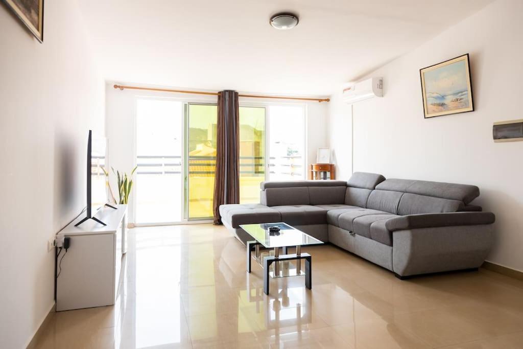 פראייה 3 Bedroom Apt, Free Wifi & Ac, Cidadela - Lcgr מראה חיצוני תמונה