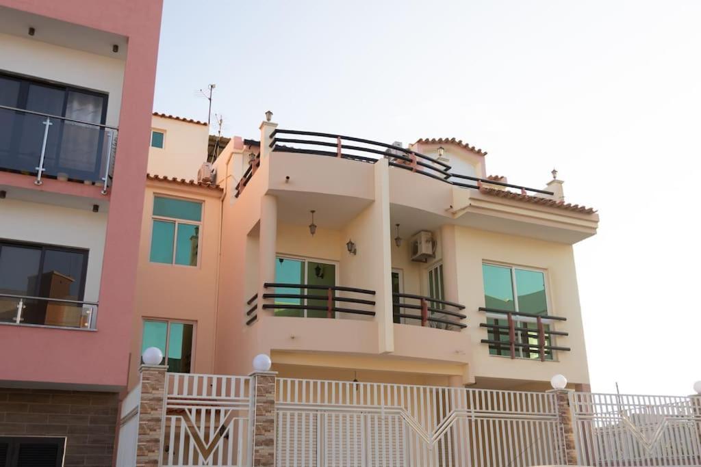 פראייה 3 Bedroom Apt, Free Wifi & Ac, Cidadela - Lcgr מראה חיצוני תמונה